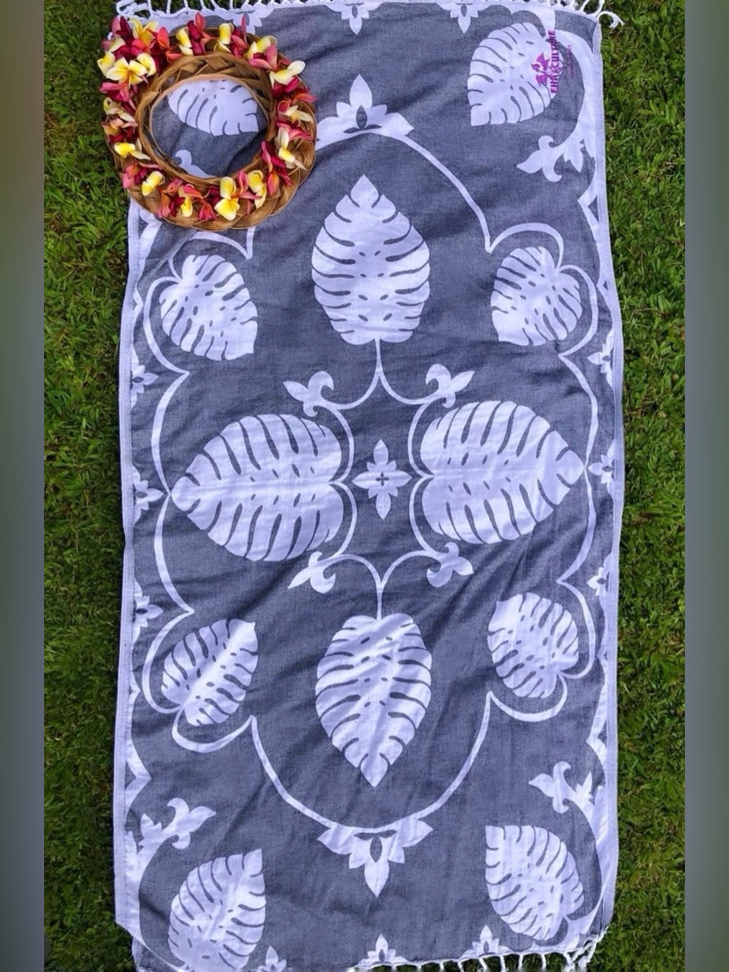 Eha Culture Kaua’i Hawai’i Jungle Vines Monstera Turkish Beach Towel — image 3 of 8